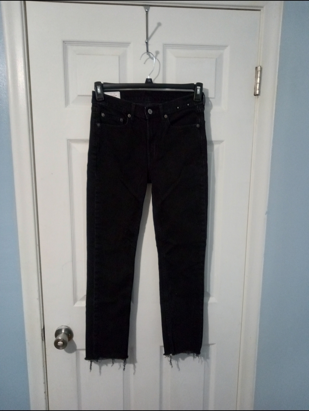 GAP Women's Skinny Jeans in Black